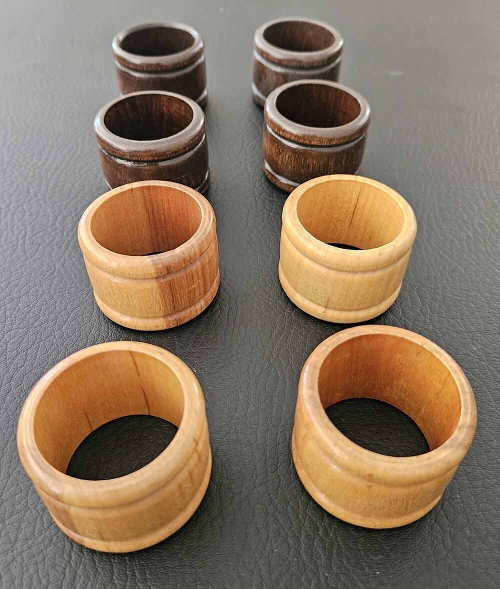 Vintage Wooden Napkin Rings Light/Dark Wood MCM Farmhouse Rustic Set Of 8